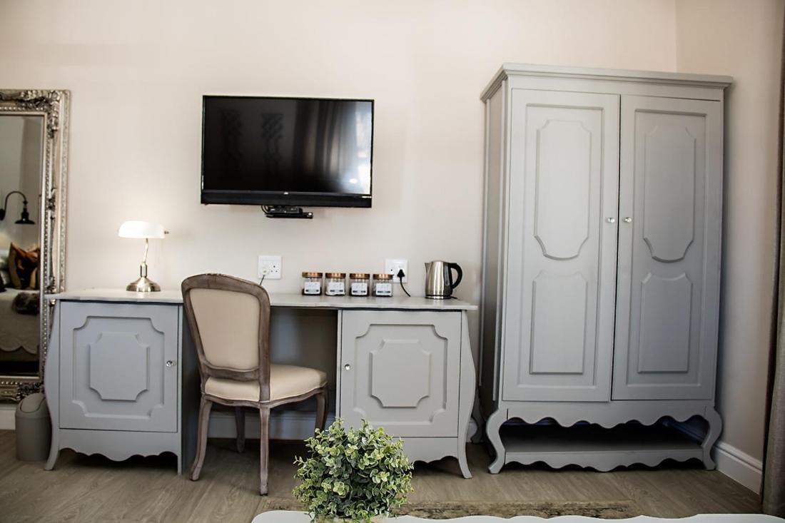 French Karoo Guesthouse 보퍼트웨스트 외부 사진