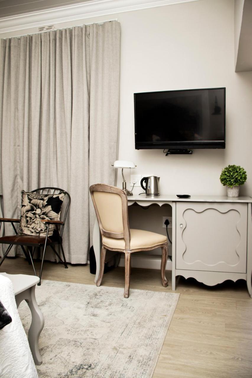 French Karoo Guesthouse 보퍼트웨스트 외부 사진