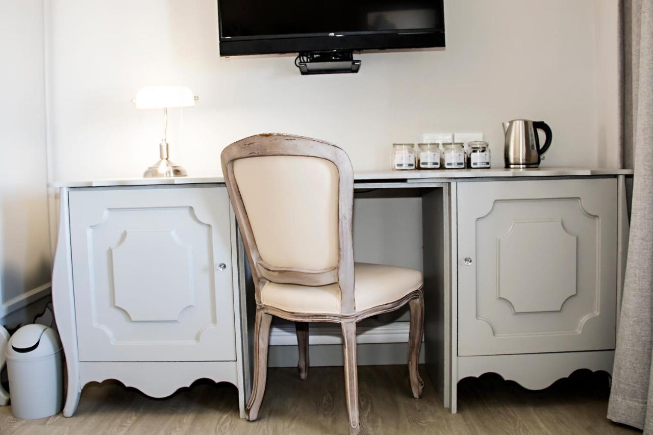 French Karoo Guesthouse 보퍼트웨스트 외부 사진